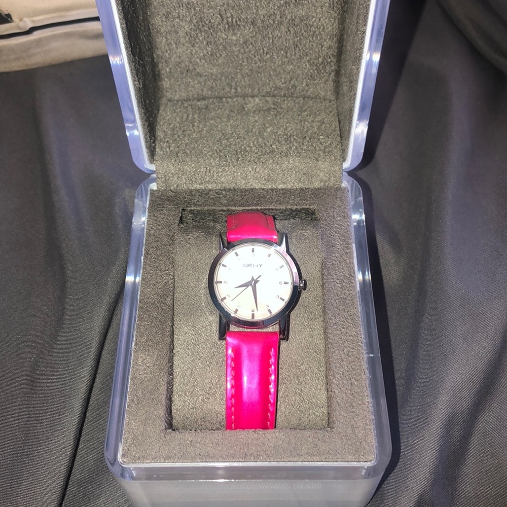 girls watch